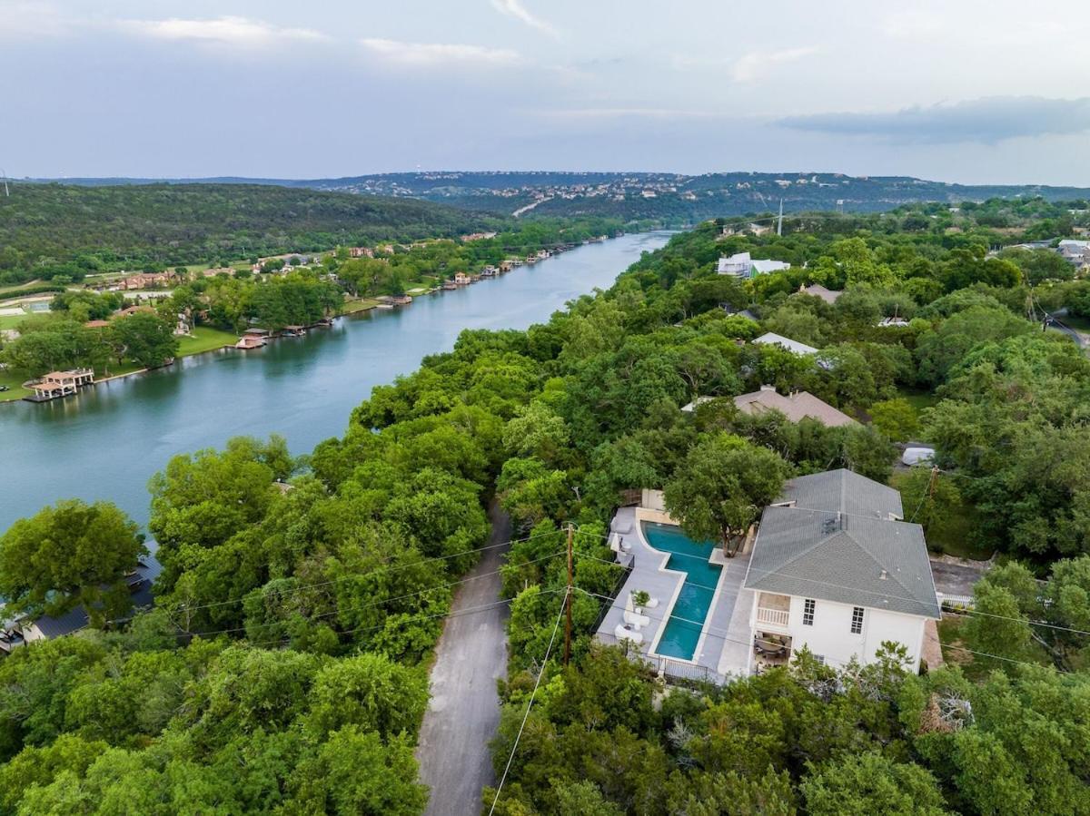 Chateau Lake Austin Exterior photo