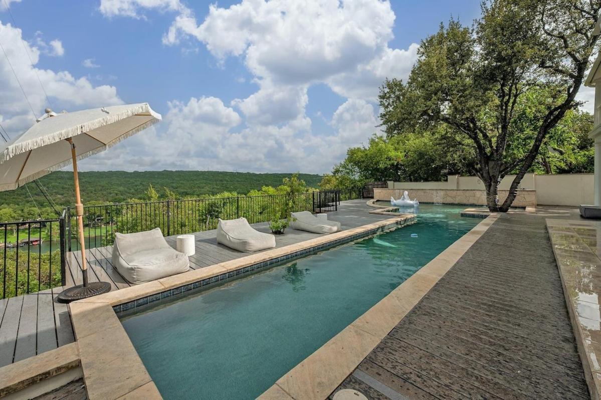 Chateau Lake Austin Exterior photo