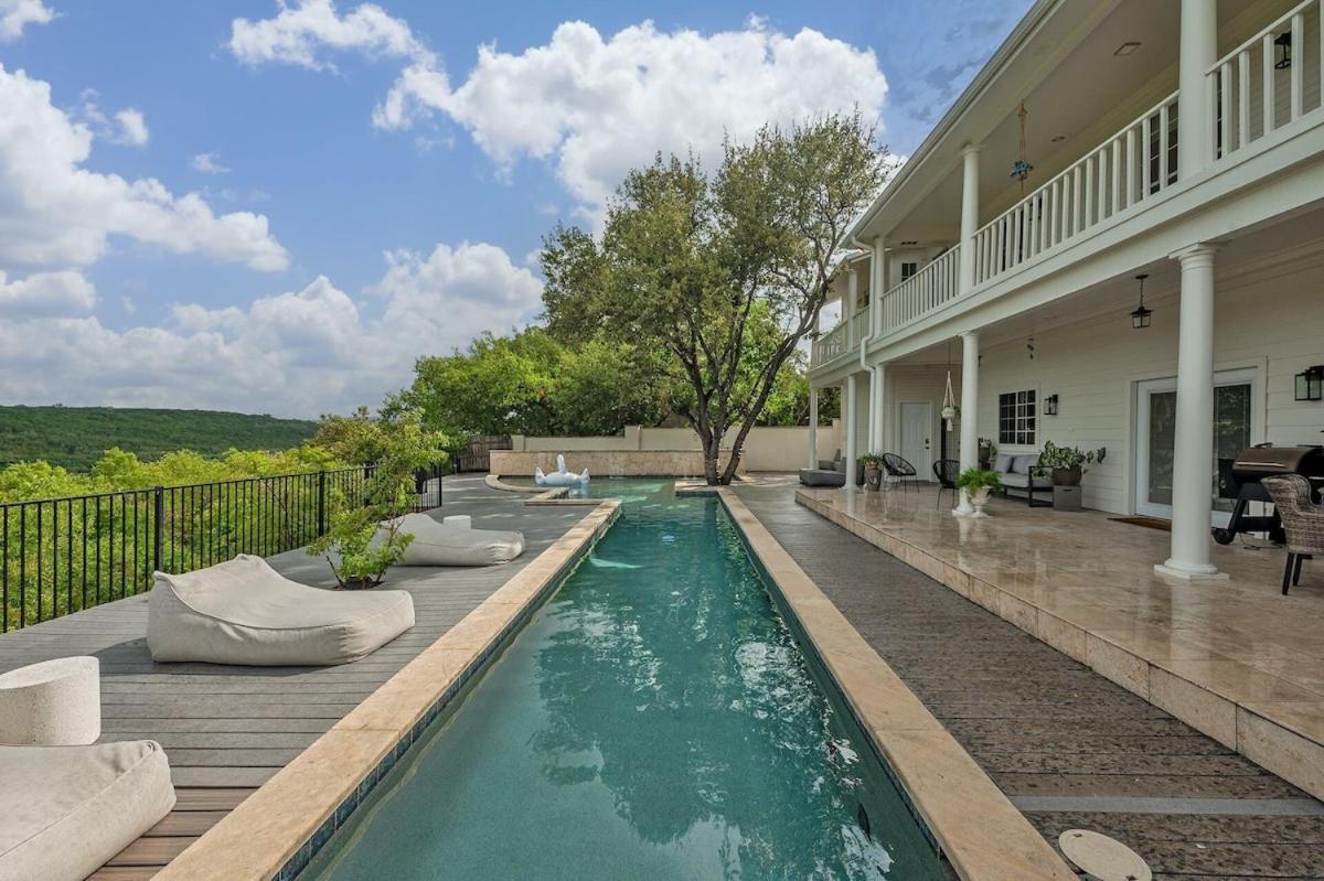 Chateau Lake Austin Exterior photo